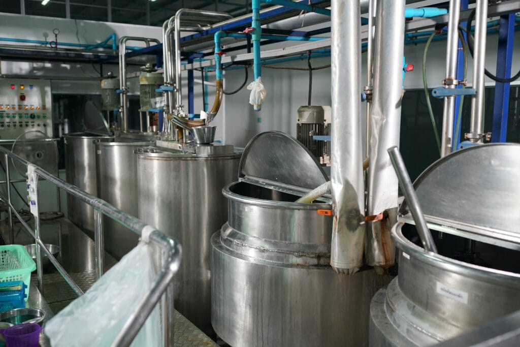 How to Select the Right Chocolate Tank for Your Confectionery Plant